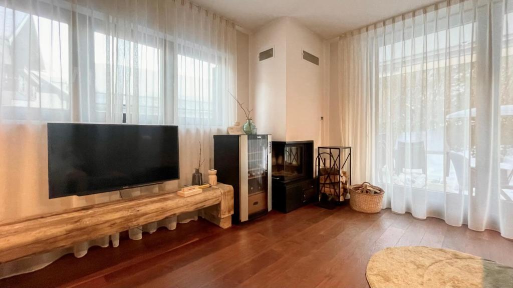 Ian's Residence photo 2