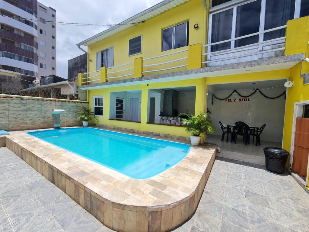 Edícula completa com piscina
