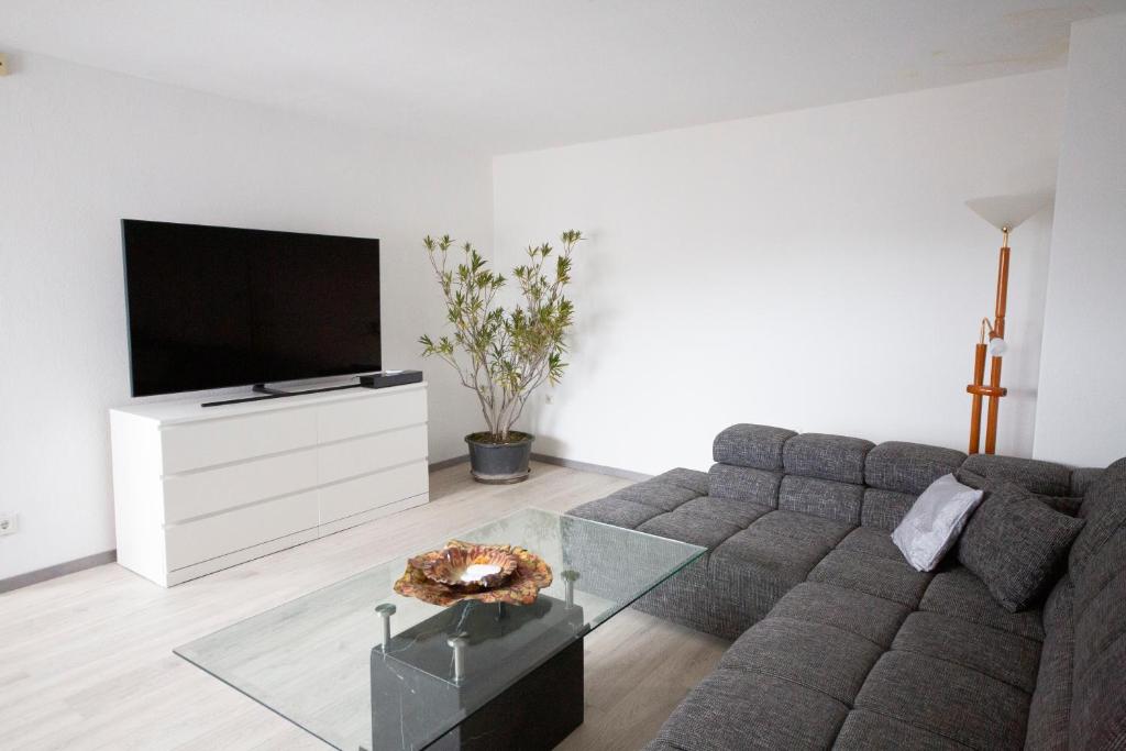 Wohnung mit Netflix, Prime, WiFi, Balkon & Garten in der Natur & unweit vom "Thüringer Meer" photo 4