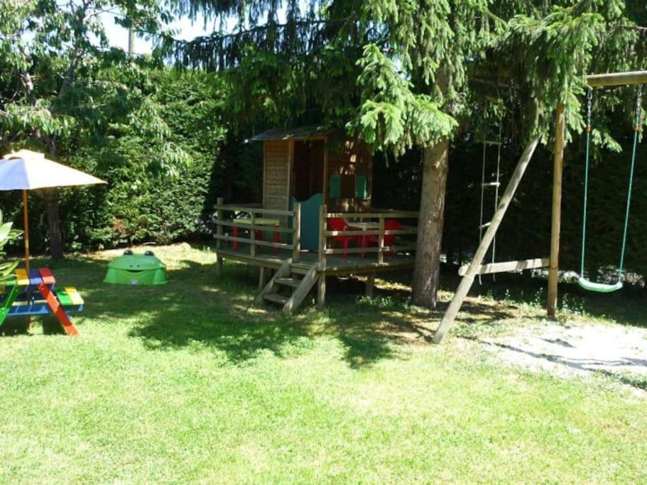 Gîte des Cèdres Ferienwohnung à Ameugny Taizé Cluny photo 1