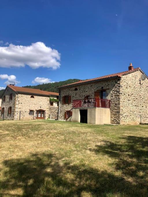 Gîte Les Voûtes du Chambon photo 2