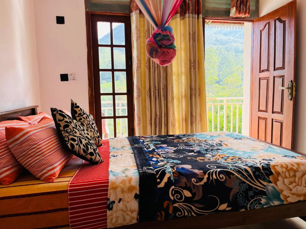 Grand Adamspeak photo 3