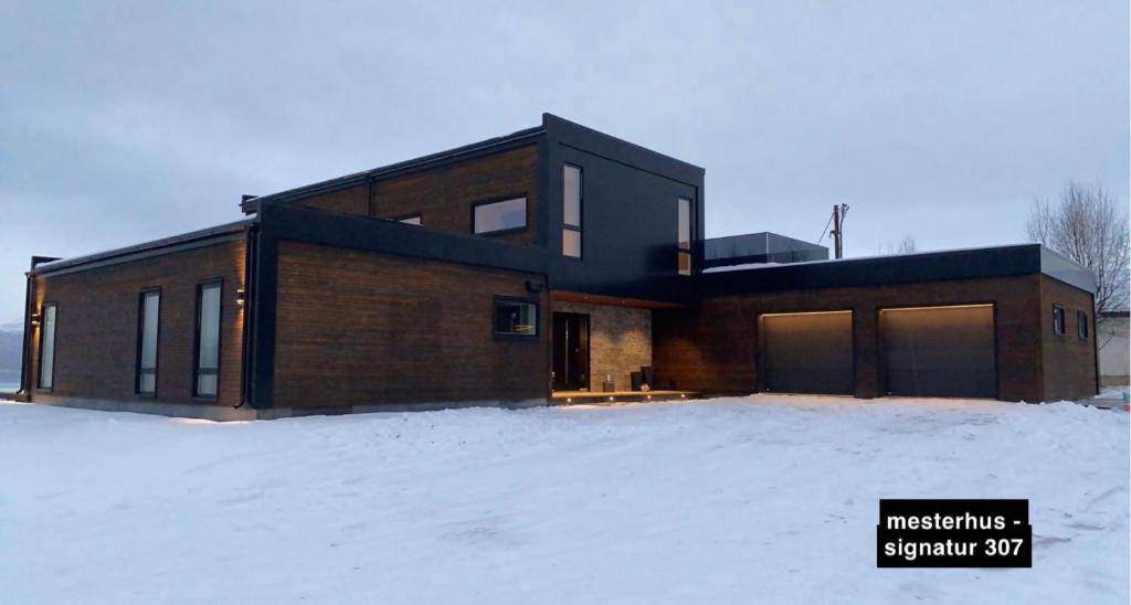 Nytt moderne hus på Storsteinnes photo 4