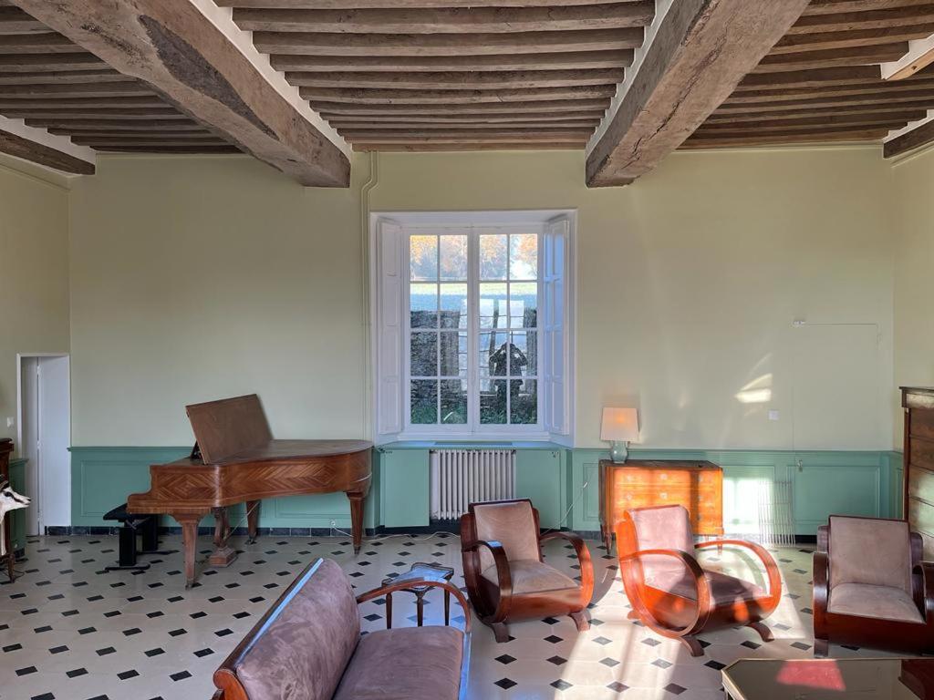 Manoir 17eme siècle en pleine campagne photo 2