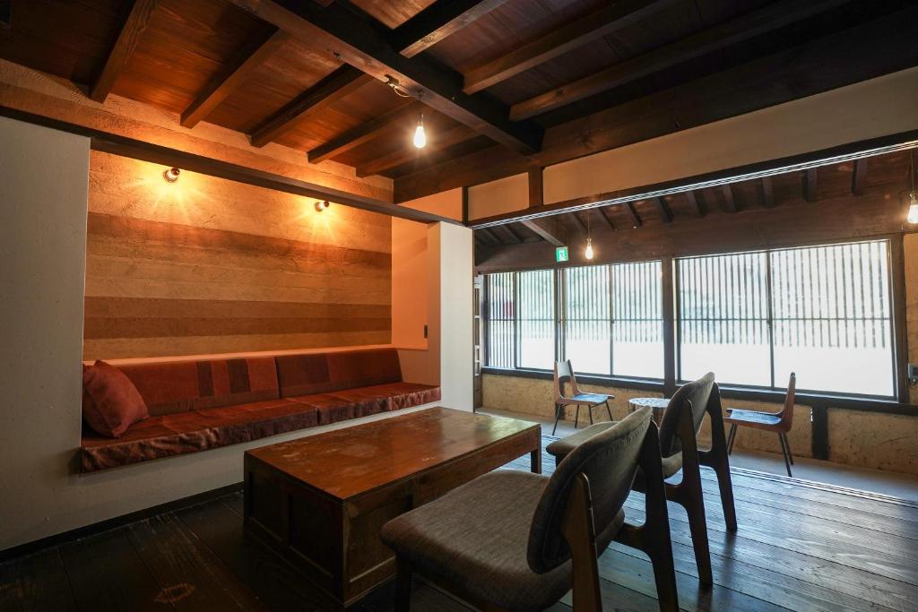 赭Soho Yunotsu Old Village Inn & Bar