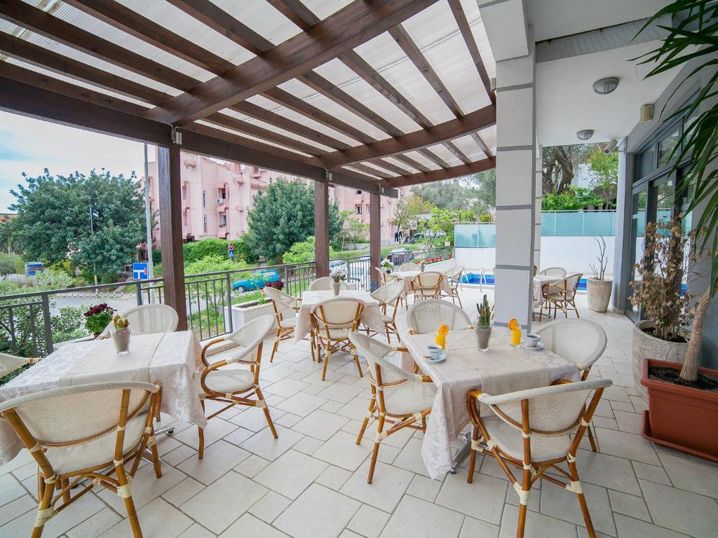 Hotel Petrovac photo 3