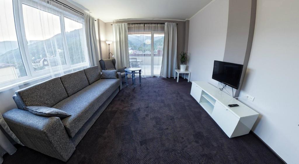 Rakhiv Hotel & Apartments photo 1
