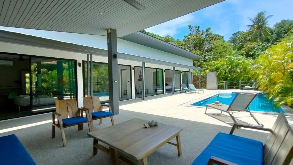 Baan Sawadee villa (walk to the beach) Koh Samui Thailand photo 2