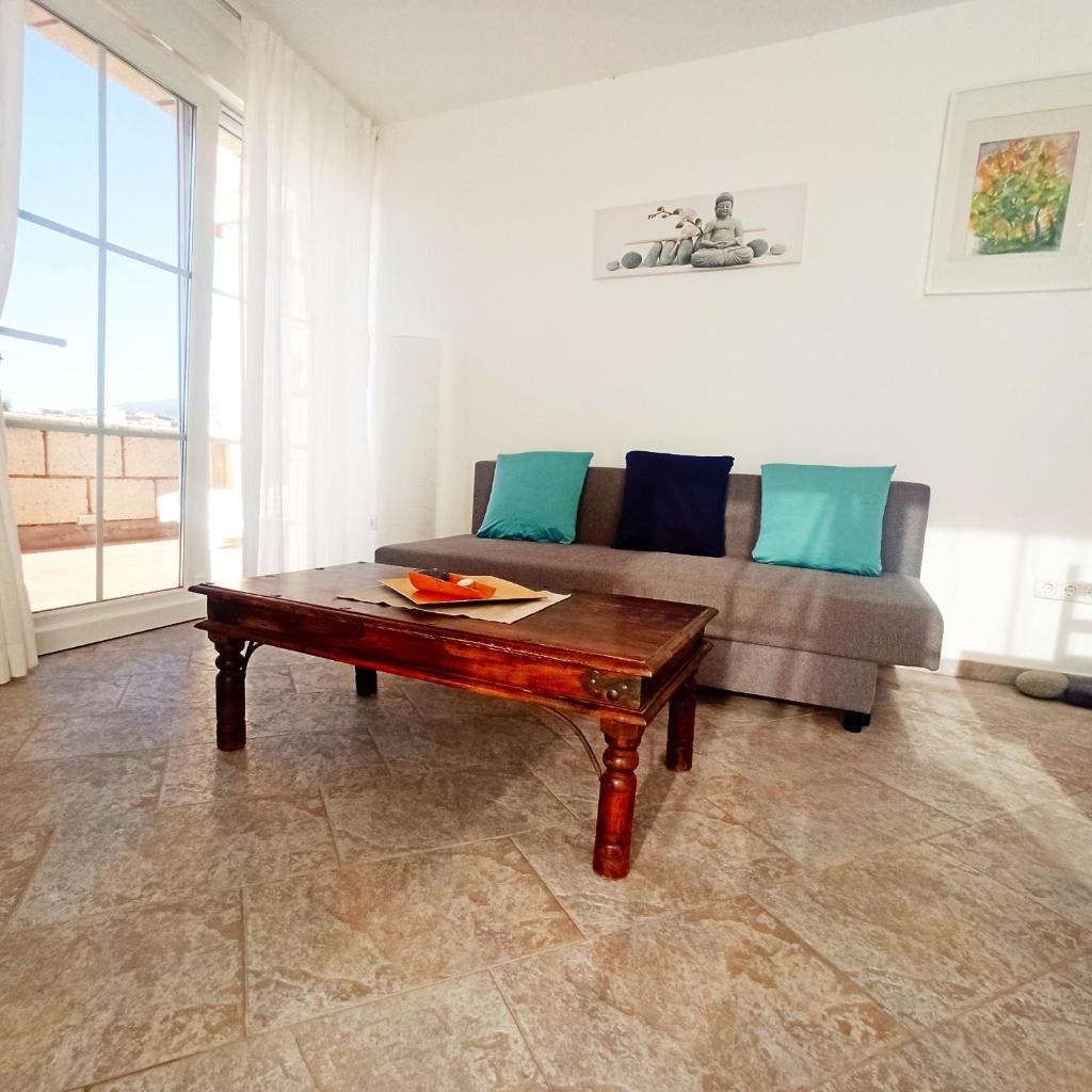 Lovely 2-Bed Finca with pool in Villa de Arico photo 4