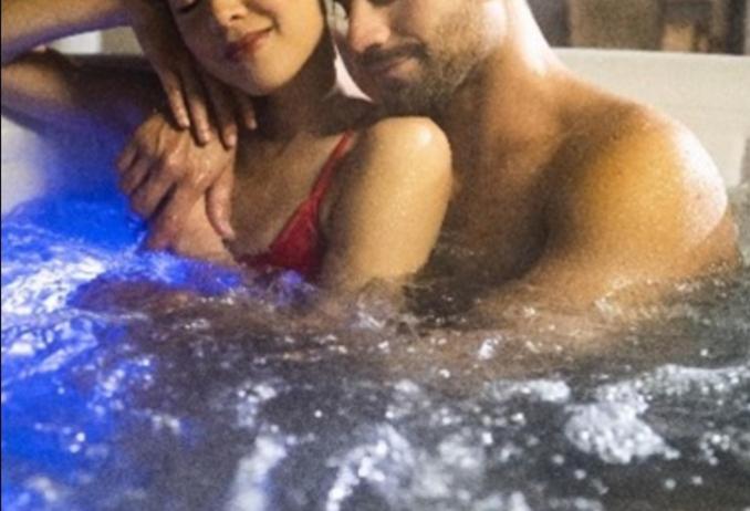 Jacuzzi Massage et Vin Plateau dînatoire offert