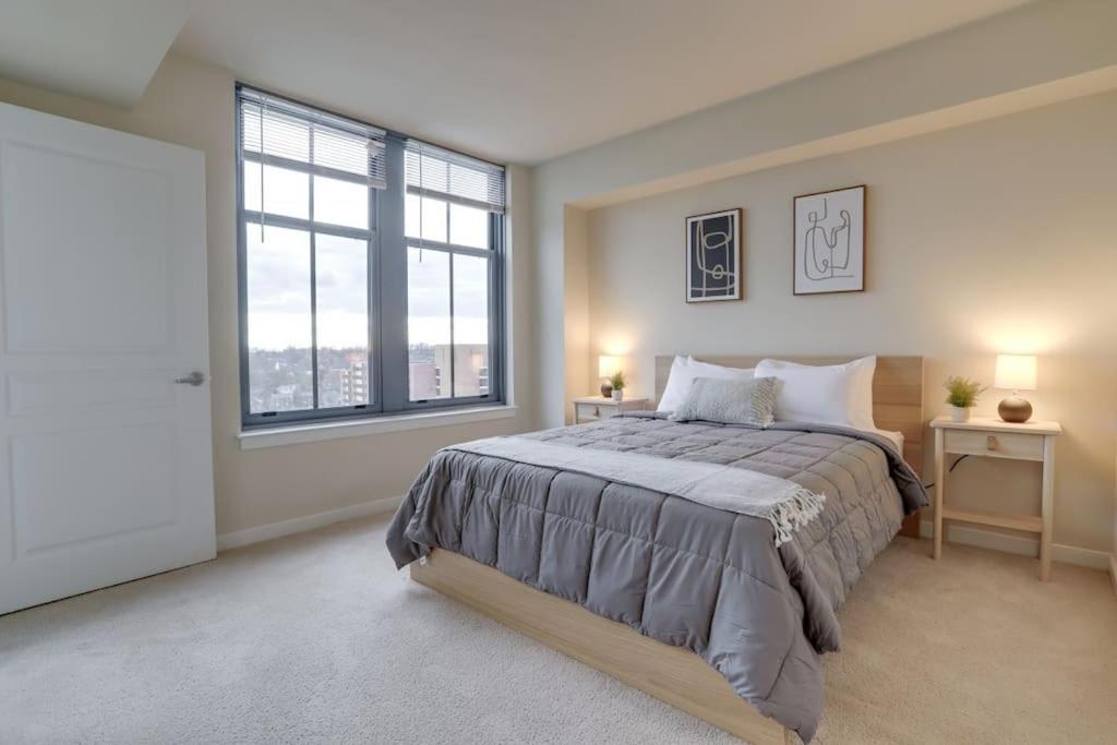 Fantastic 2 BR Condo At Pentagon City With Gym photo 1