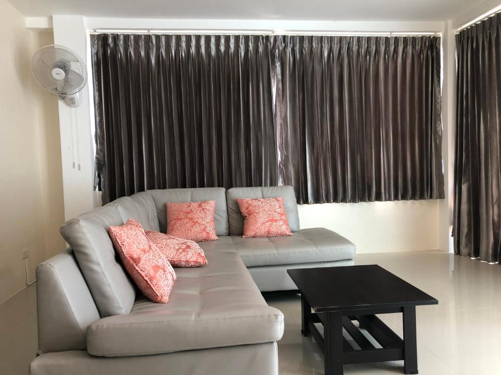 Blue house beach apartment photo 4