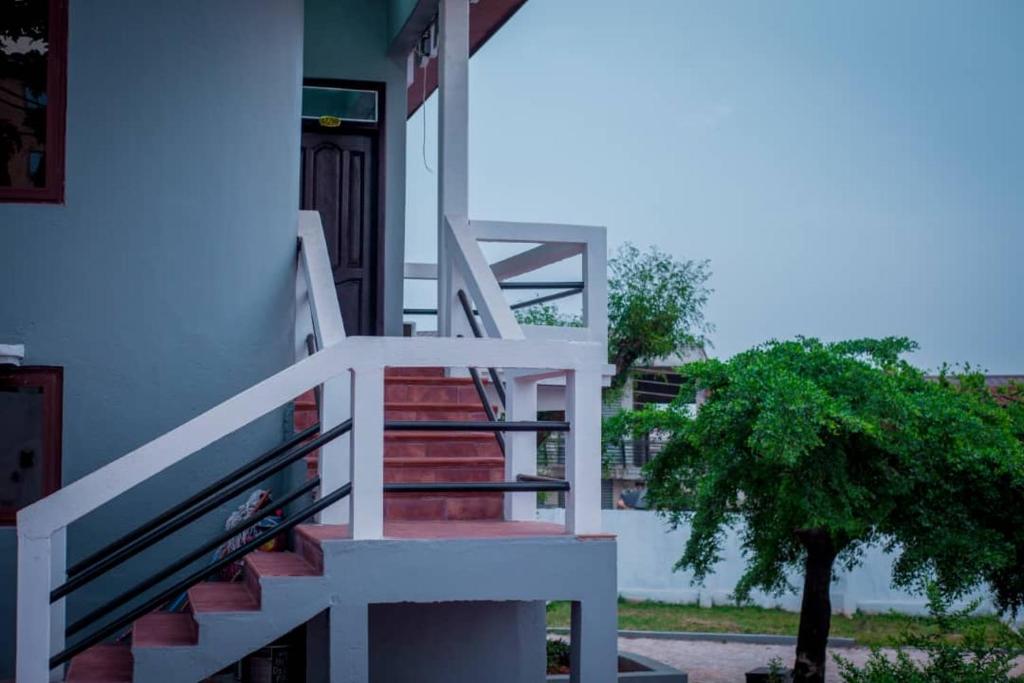 Patayo Lodge photo 1