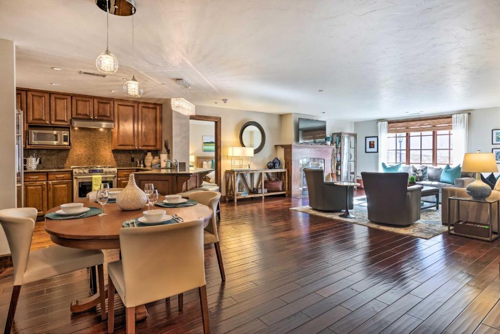 Luxury Mountain Condo with Community Perks and Shuttle photo 1