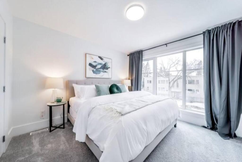 Chic Retreat, 4BR Near DT & WEM, Fireplace, Trails, Sleeps 10! photo 3