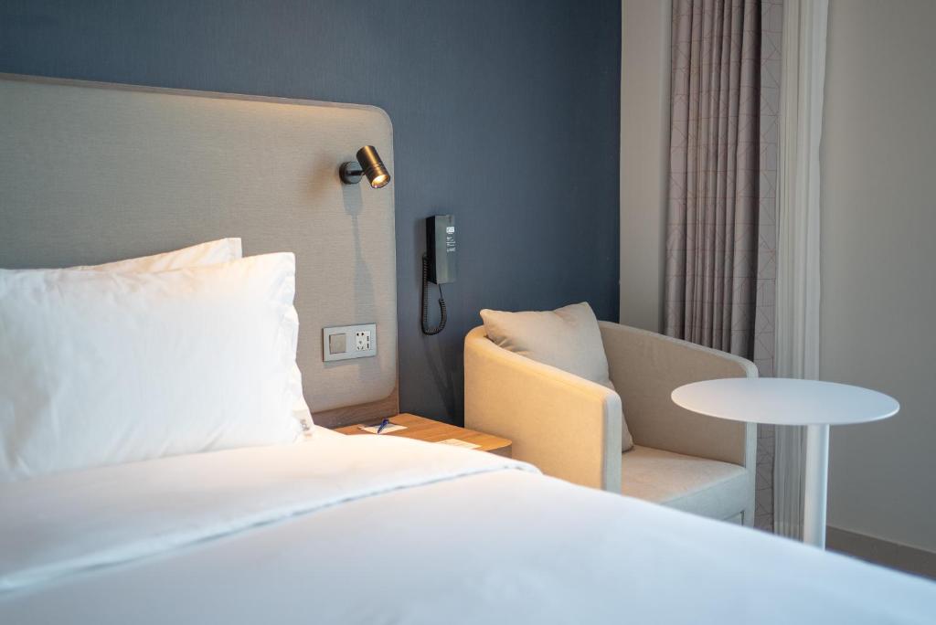 Holiday Inn Express Qingdao Northern West Coast, an IHG Hotel photo 2