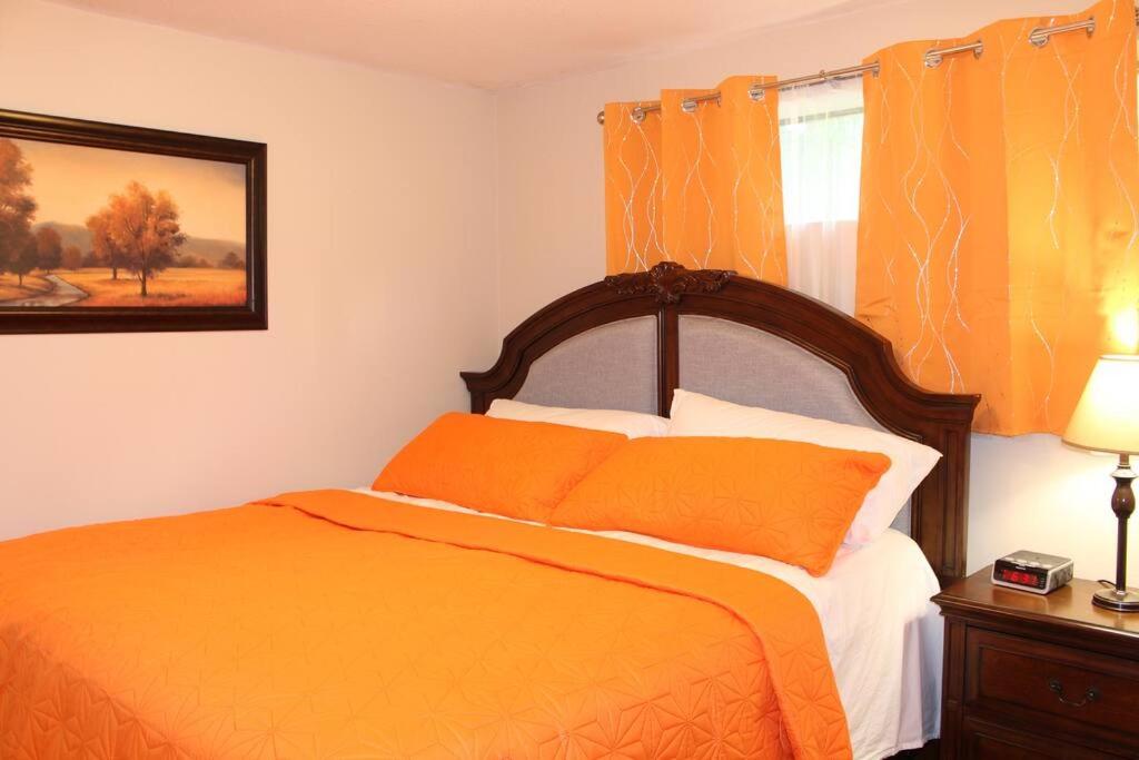 2-Bedroom basement suite with a separate entrance. photo 3