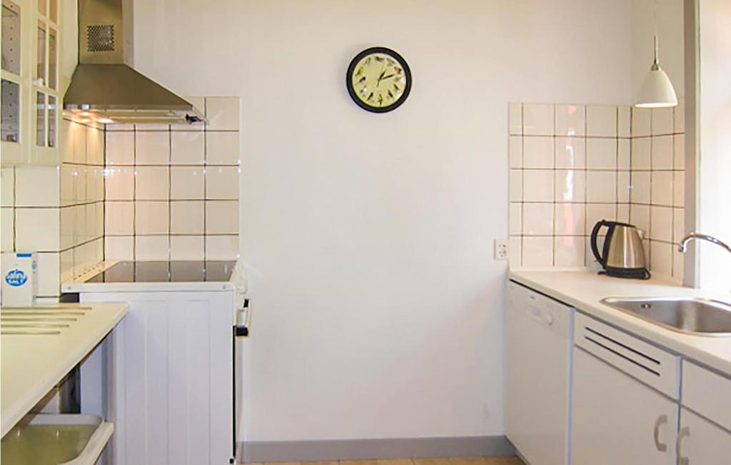 Stunning Home In Svaneke With 3 Bedrooms And Wifi photo 4