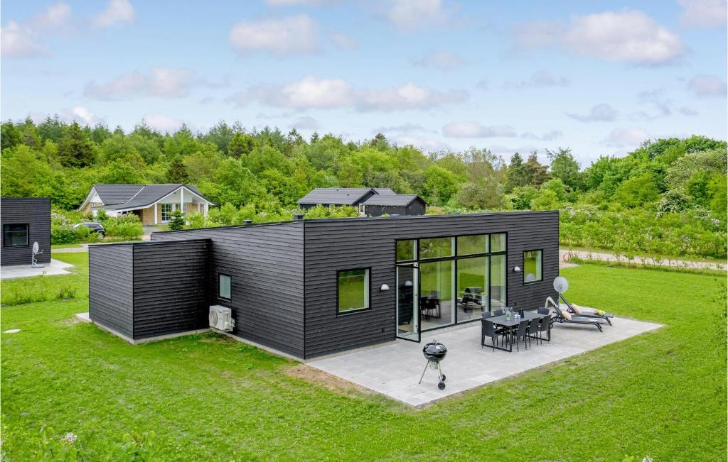 Awesome Home In Toftlund With 4 Bedrooms And Wifi