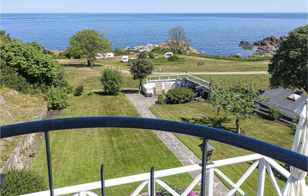 Amazing Apartment In Gudhjem With 2 Bedrooms And Wifi photo 1