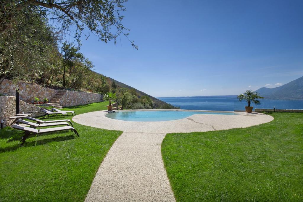 Villa Divina - APT Icona con piscina e vista lago photo 1
