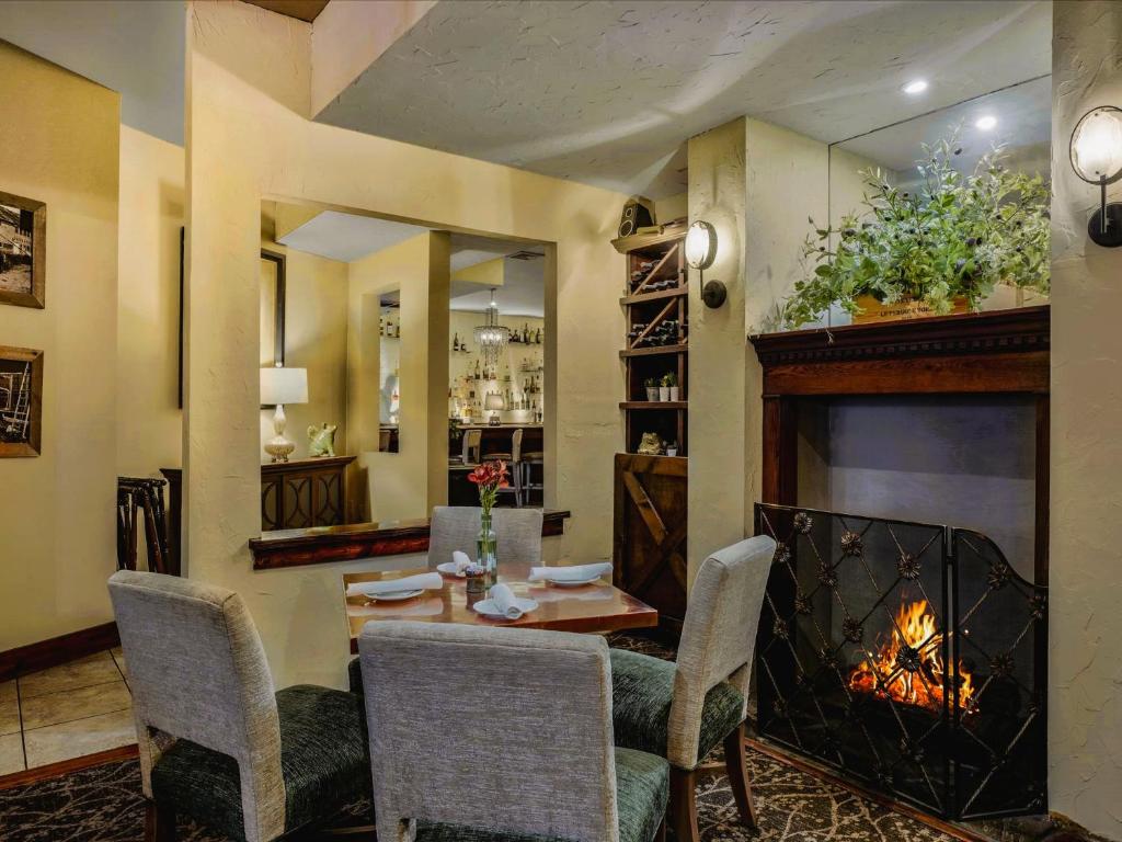 The Inn at Leola Village, a Historic Hotel of America photo 1