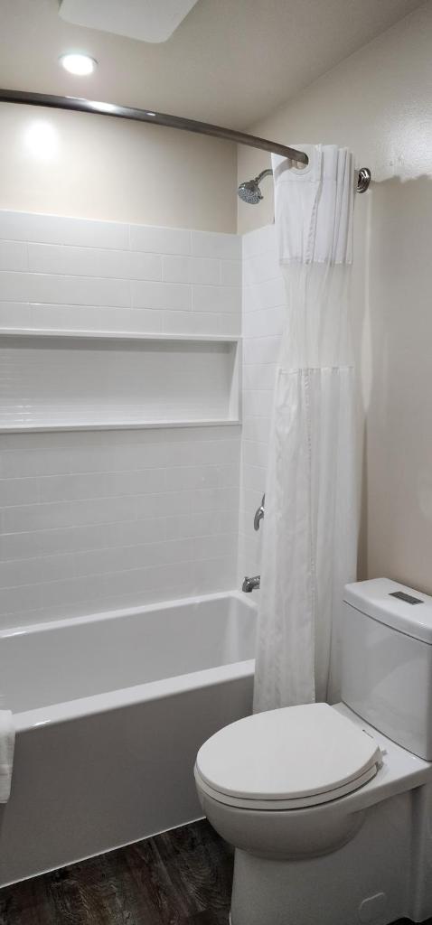Meares Vista Inn photo 3