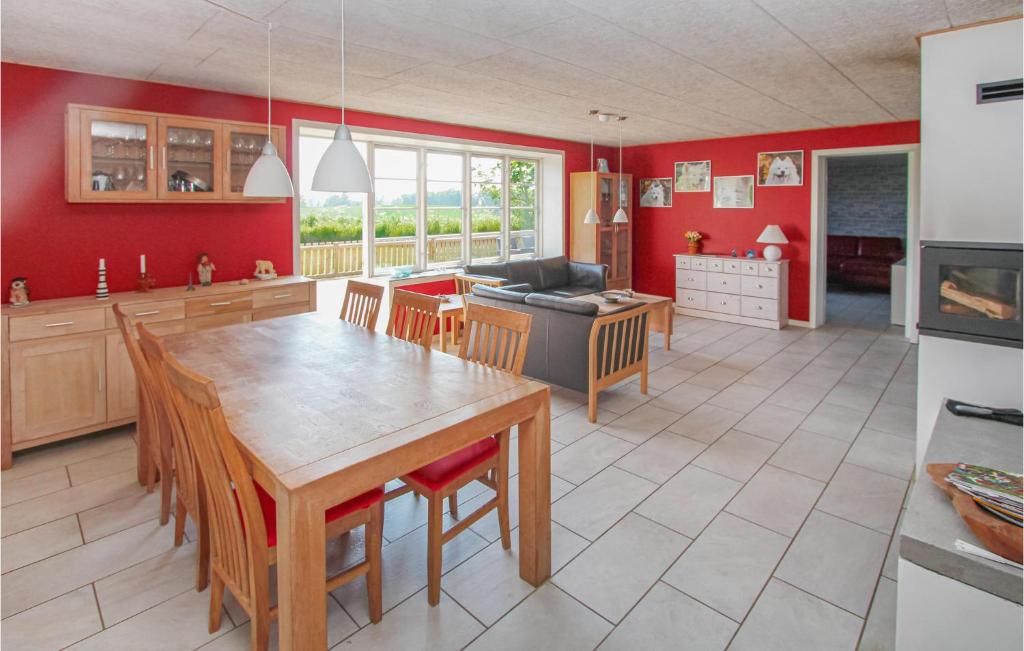 Stunning Home In Sams With 4 Bedrooms And Wifi photo 2