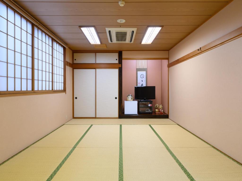 Tabist Business Ryokan Hotel Yukimiso photo 4