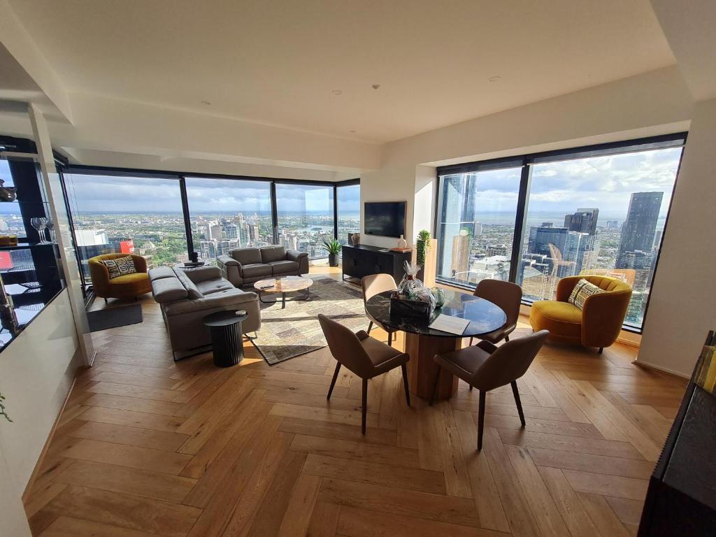 Eureka Tower Luxury City Lifestyle with Views
