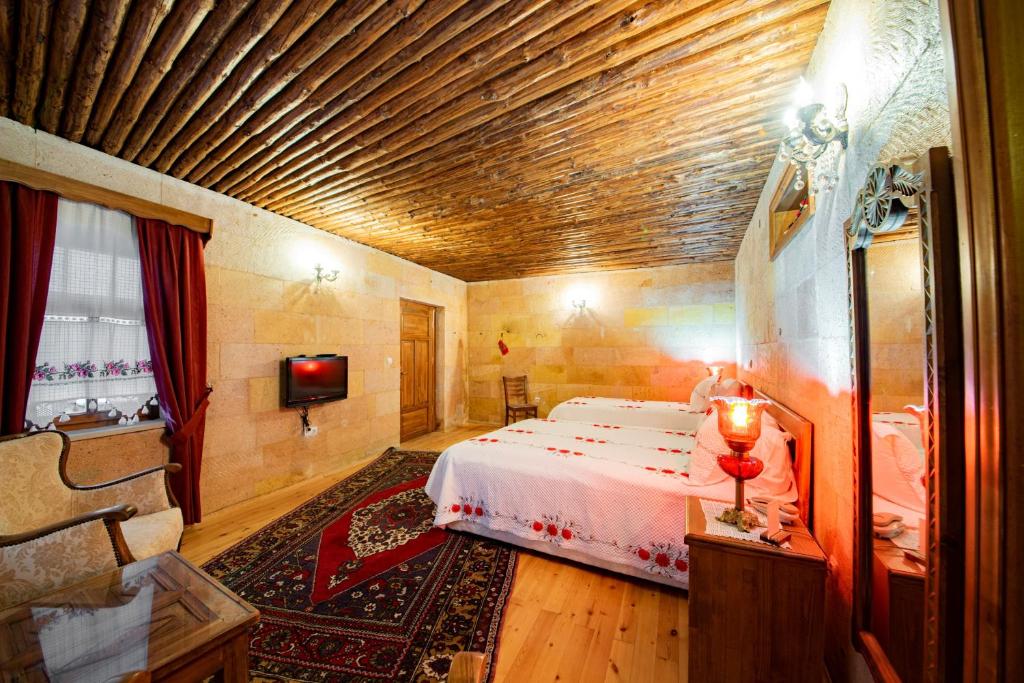 Upper Greek House photo 2