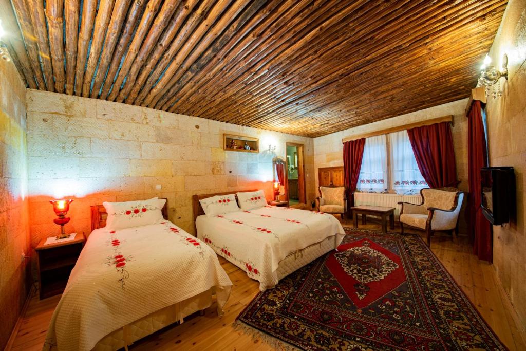 Upper Greek House photo 4