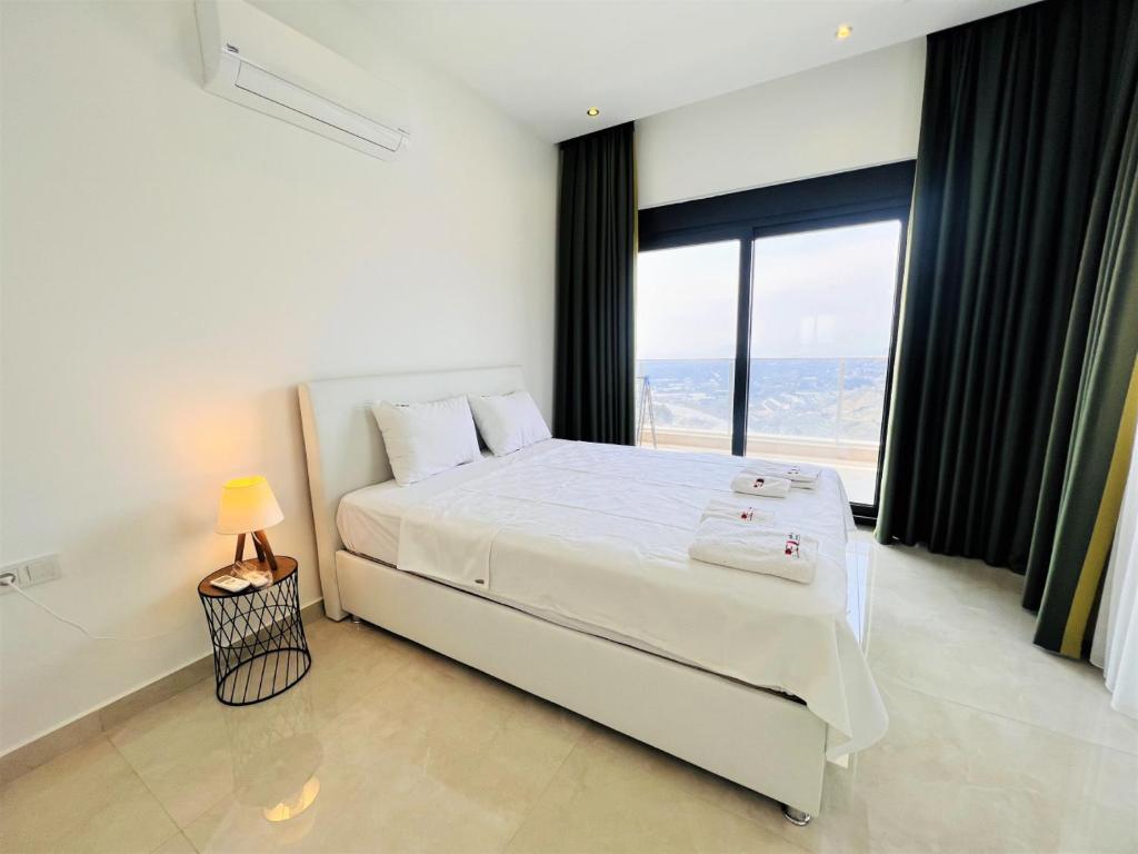 Villa with Private Pool and Terrace in Alanya photo 3