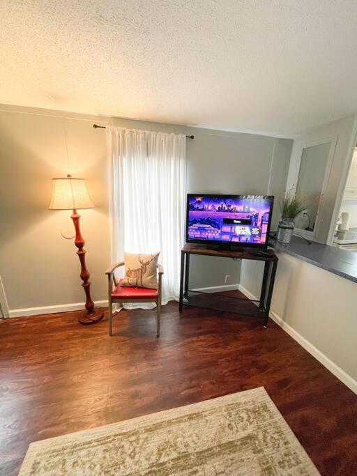 Centrally located 3 bedroom photo 4