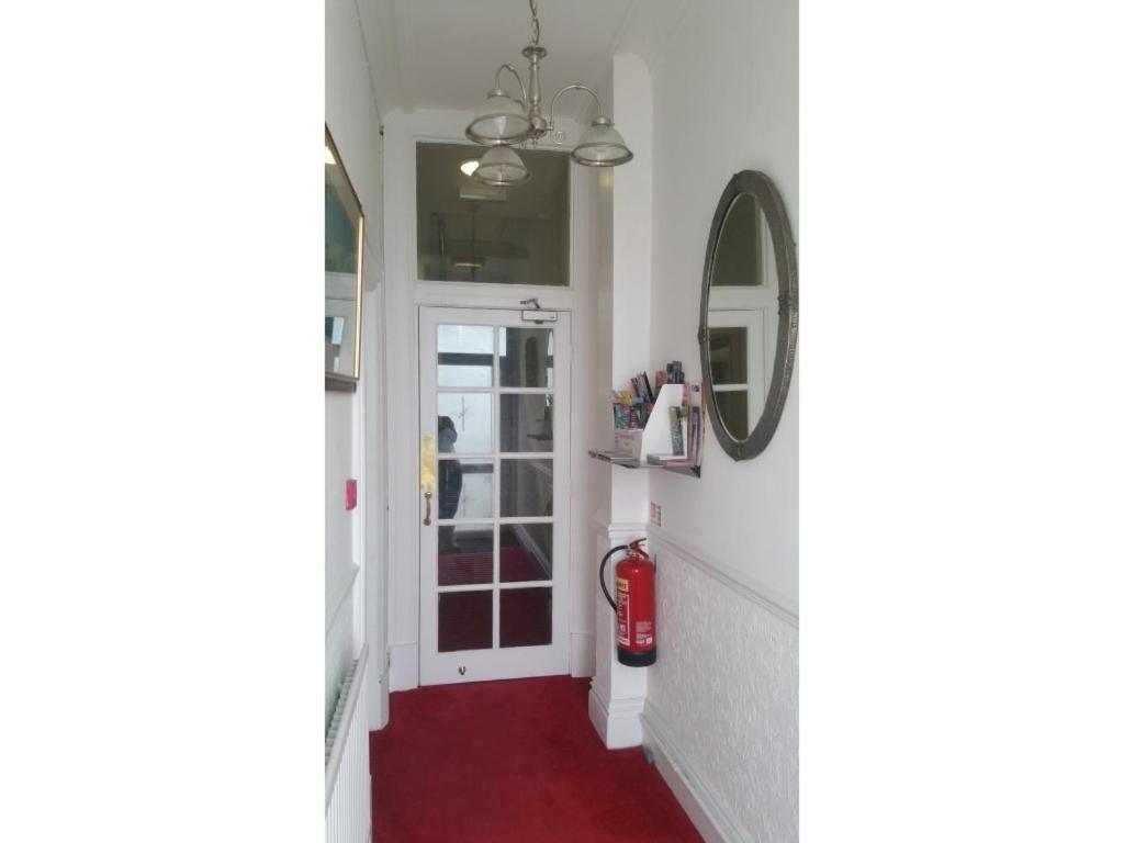 Diamonds Guest House photo 4
