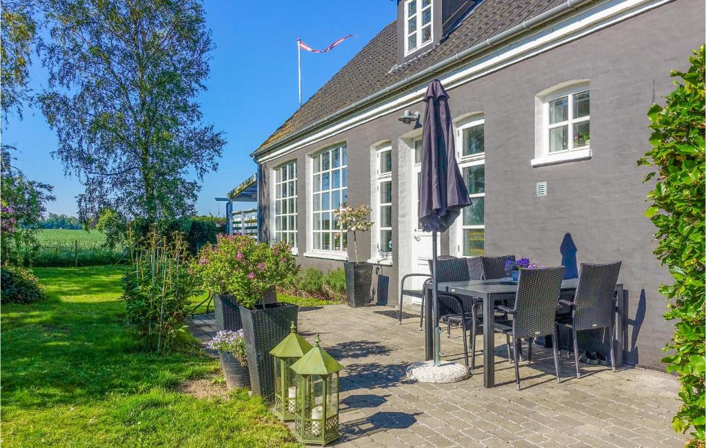 Awesome Apartment In Rnne With 1 Bedrooms And Wifi photo 1