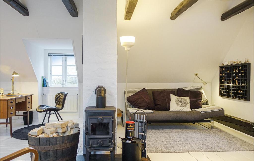Awesome Apartment In Rnne With 1 Bedrooms And Wifi photo 2
