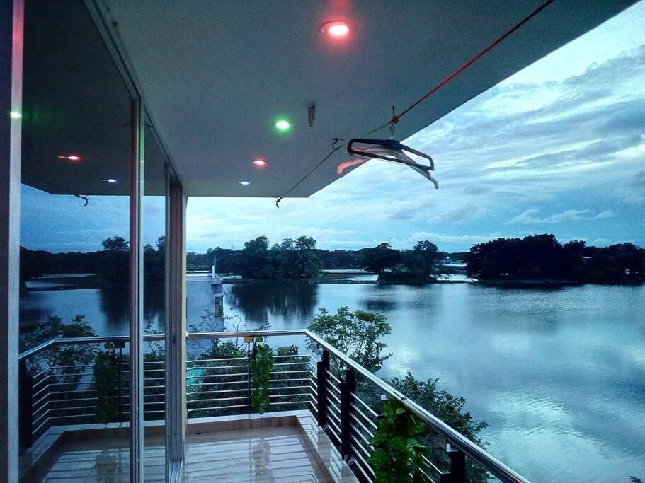 Nokshi Lakeshore: 03 Bed Room Apartment
