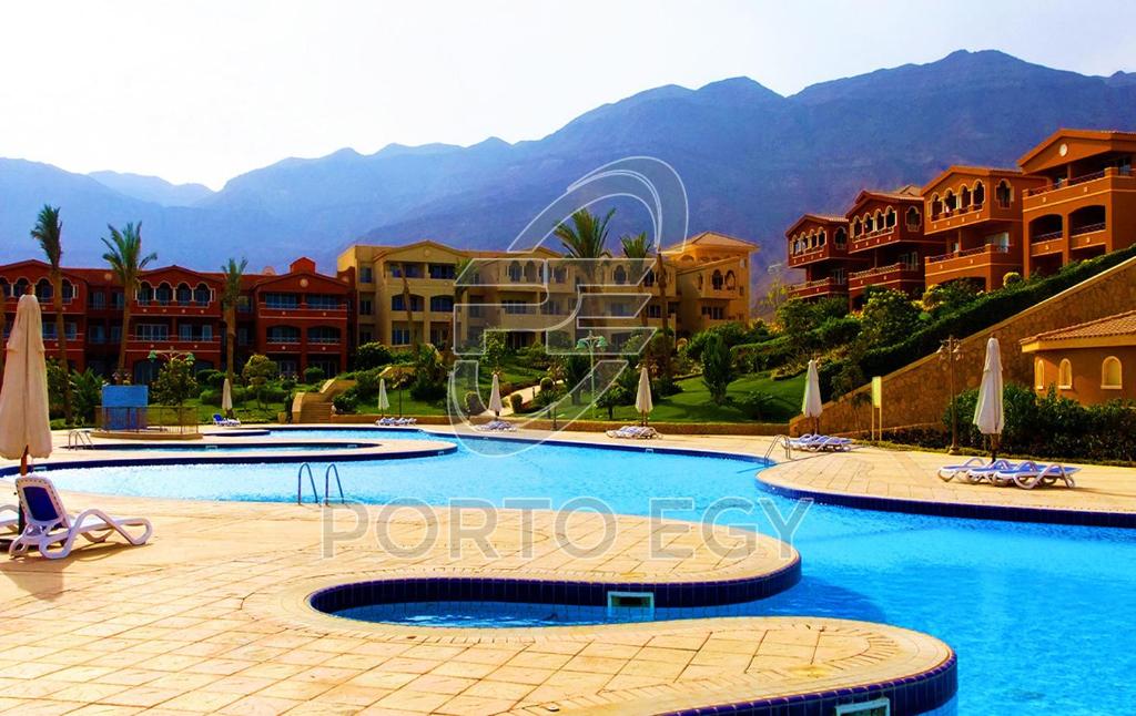 2 Bedroom Ground floor Chalet with Terrace - Porto Sokhna - Families Only photo 2