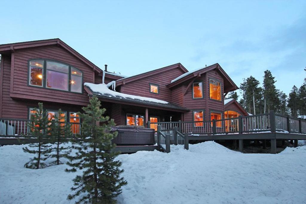 Trail View Lodge image