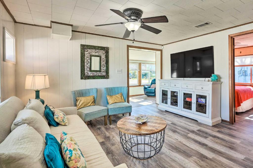 Pet-Friendly PCB Home in Bid-A-Wee Beach with Pool! photo 2