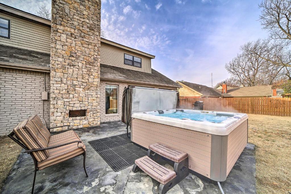 Immaculate Woodland View Retreat with Hot Tub photo 1