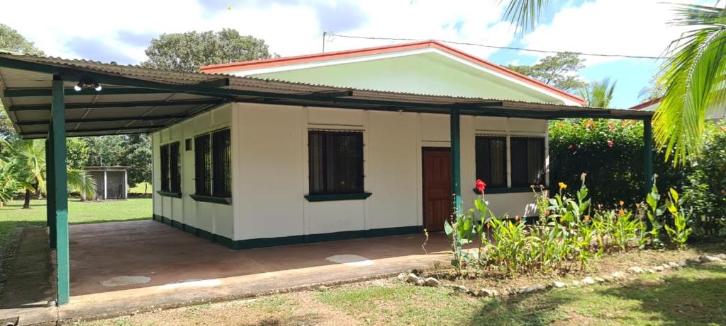 Nuestra hermosa casa en San Francisco de Coyote. photo 2