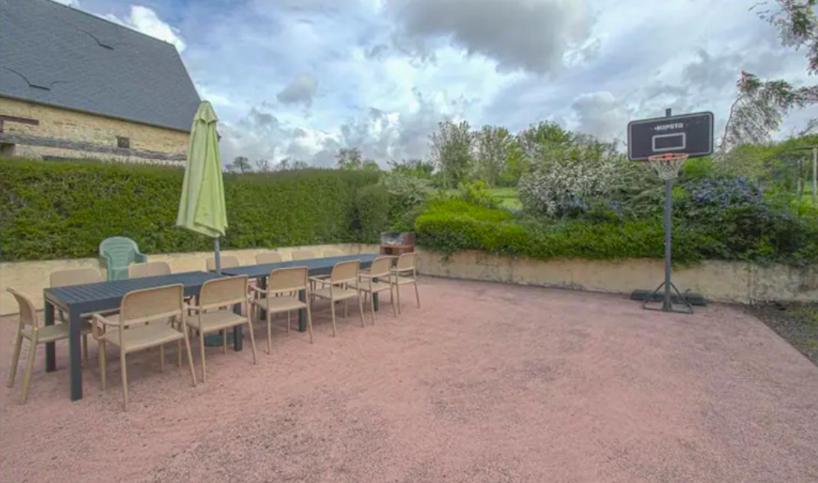 Maison 14 p 200 m2 grand jardin en pleine nature, terrasse proche Bayeux et Omaha Beach photo 3