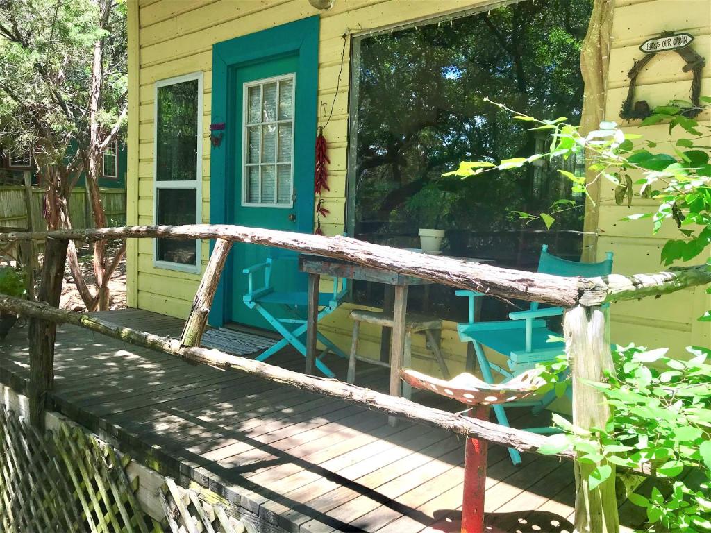 The Mexico Cabin at Creekside Camp & Cabins photo 3