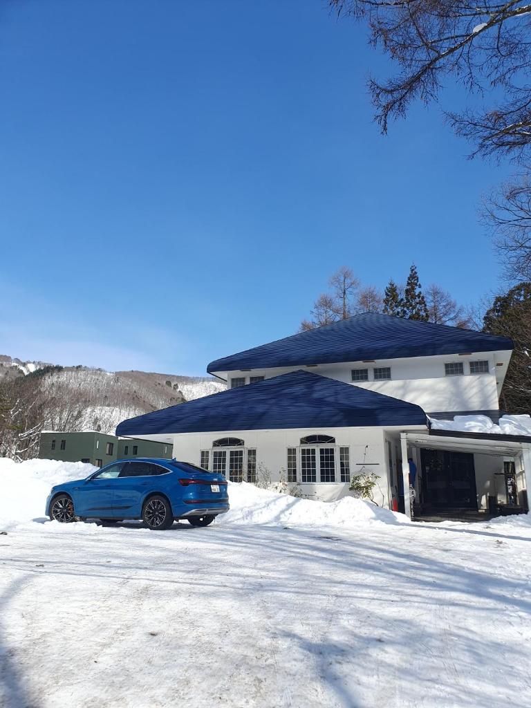 Luna Lodge