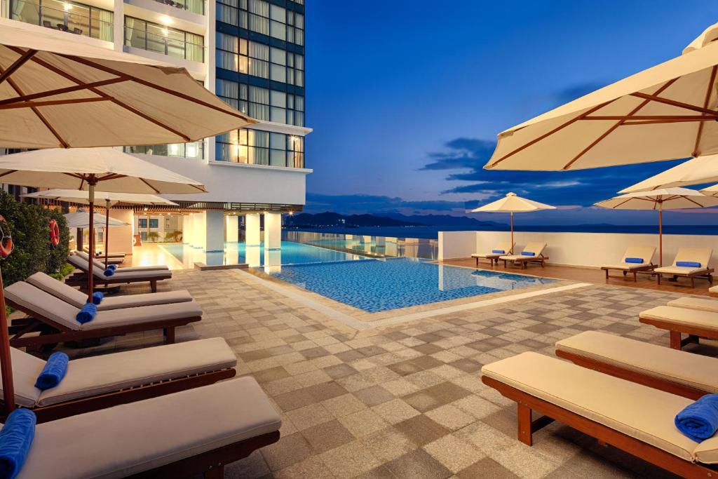 Vinpearl Condotel Beachfront Nha Trang