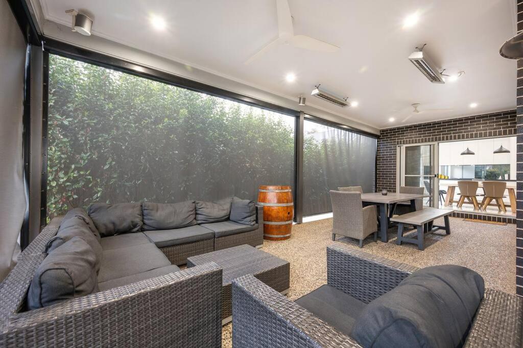 Luxury meets Modern along Cudgegong River photo 4