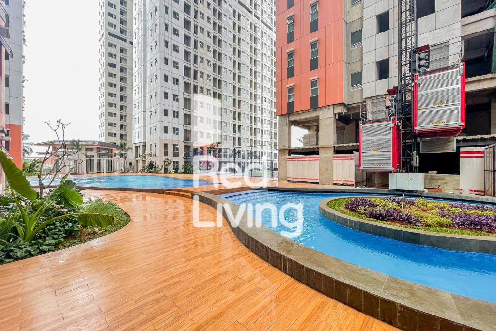 RedLiving Apartemen Transpark Juanda - Icha Rooms Tower Jade with Netflix photo 2