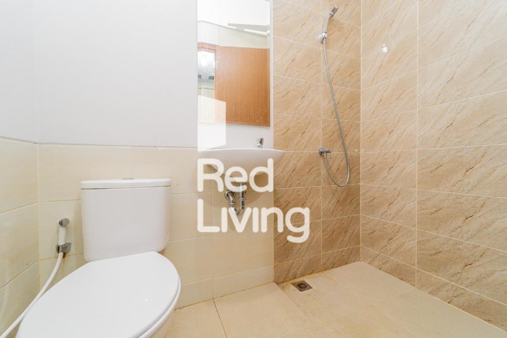RedLiving Apartemen Transpark Juanda - Icha Rooms Tower Jade with Netflix photo 4